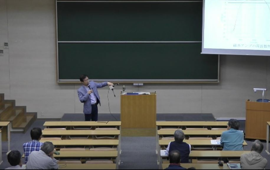 写真1：湘南工科大学平成30年度市民講座第3回「ＩｏＴを活用した落雷位置標定システム」成田 知巳 教授